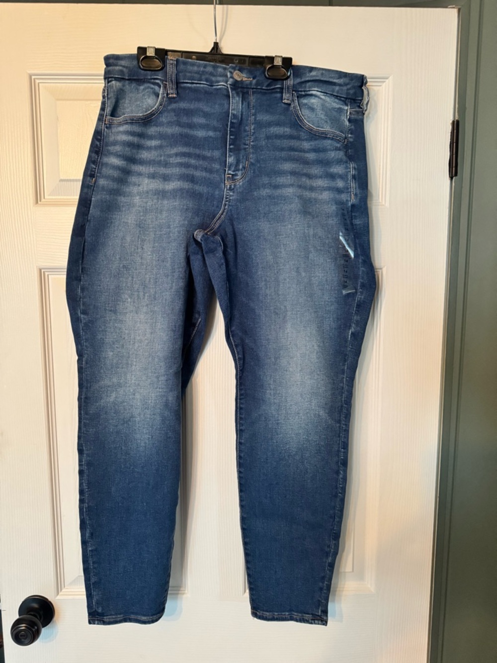 American Eagle Women’s Blue Washed High Rise Jeans